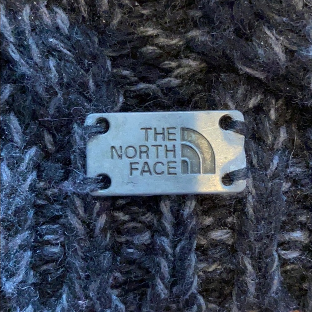 North Face Hat - Picture 2 of 3